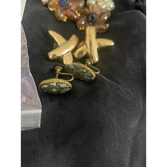 Vintage Bundle‎ of Clip On Earrings Jewelry - Picture 3 of 7